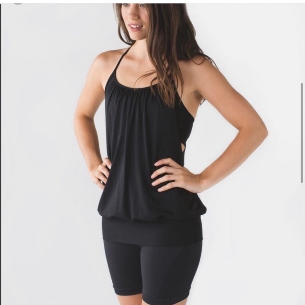 Vintage LULULEMON No Limits black tank top with built in Y bra
